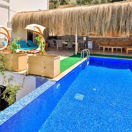 2 Bedrooms With Sea View Private Pool And Jacuzzi At Κας