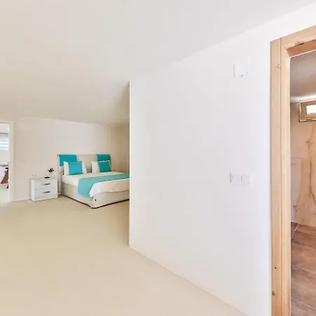2 Bedrooms With Sea View Private Pool And Jacuzzi At Κας