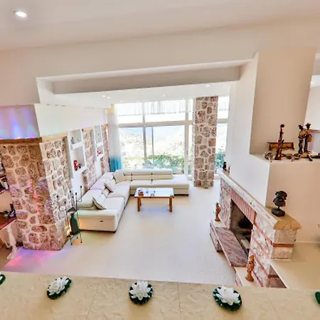 2 Bedrooms With Sea View Private Pool And Jacuzzi At מלון קס