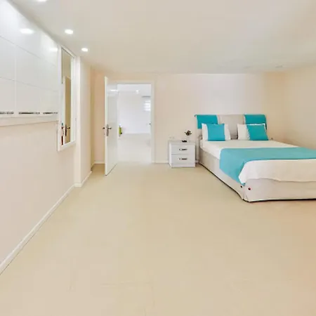 2 Bedrooms With Sea View Private Pool And Jacuzzi At Hotel Kaș