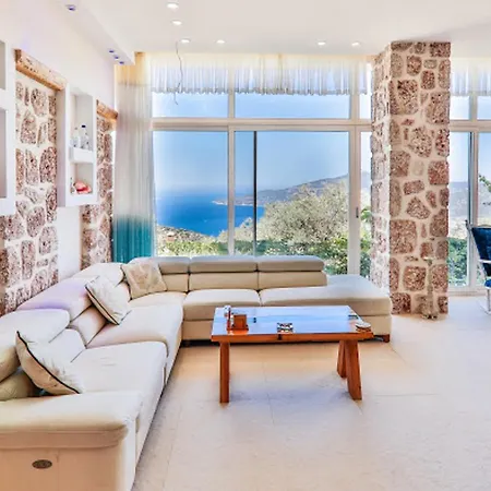 2 Bedrooms With Sea View Private Pool And Jacuzzi At 4* Kaș